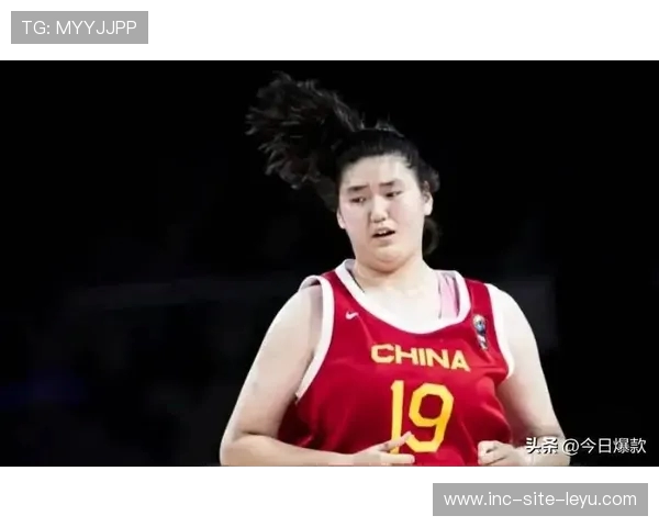 裁判漏判引爆争议!张子宇内线遭围殴,日本女篮暴力动作引众怒 裁判漏判引爆争议!张子宇内线遭围殴,日本女篮暴力动作引众怒